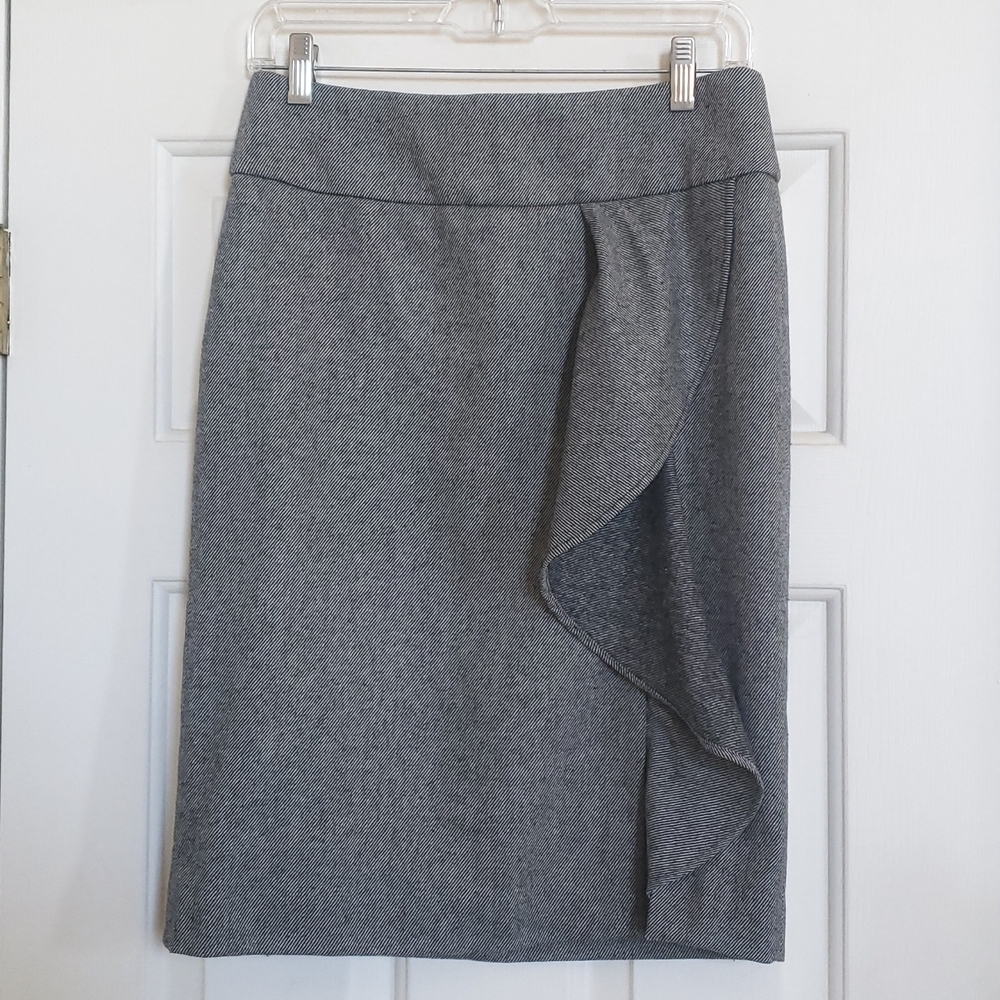 TALBOTS Black Ivory Tweed Wool Skirt Cascading Ruffle Pencil Skirt Workwear - Picture 4 of 11